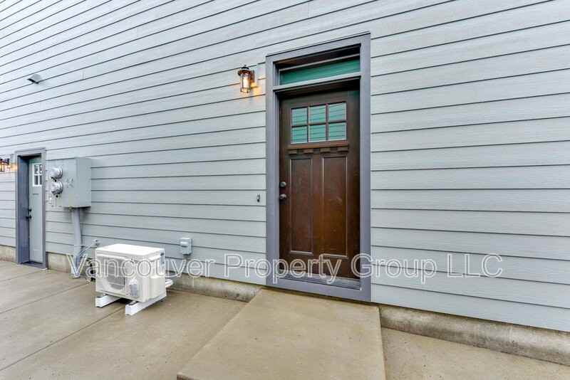 2936 Nw 16th St #A - Photo 3 of 15