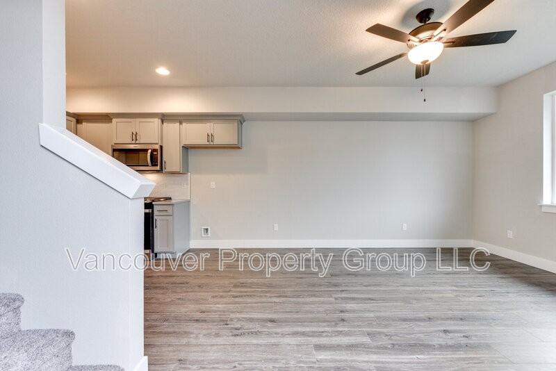 2936 Nw 16th St #A - Photo 4 of 15