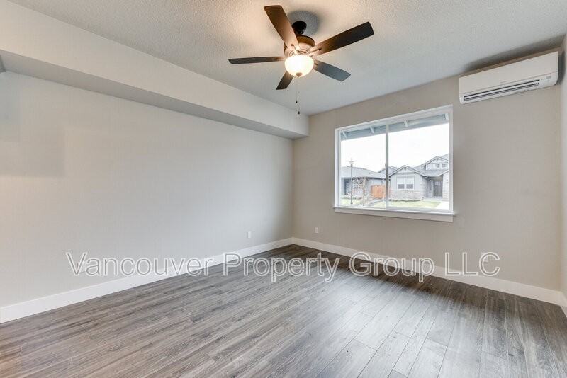 2936 Nw 16th St #A - Photo 5 of 15