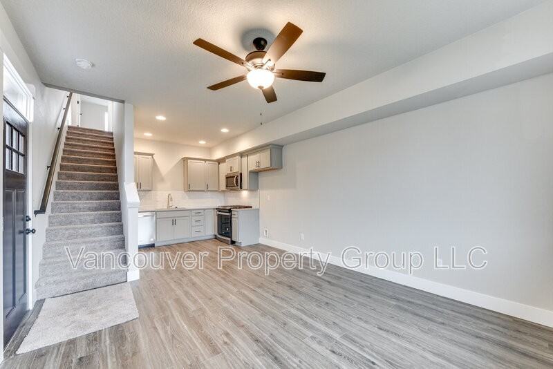 2936 Nw 16th St #A - Photo 6 of 15