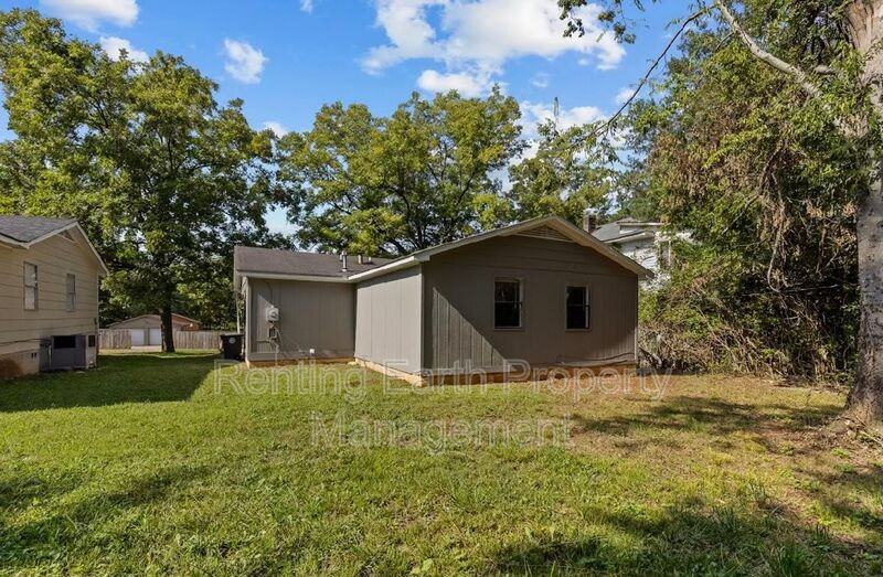 1917 49th Street - Photo 6 of 16