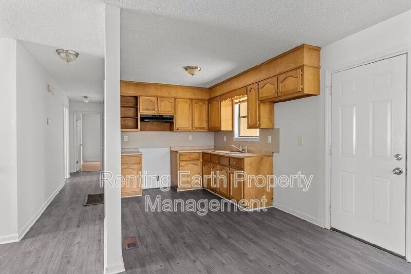 1917 49th Street - Photo 7 of 16