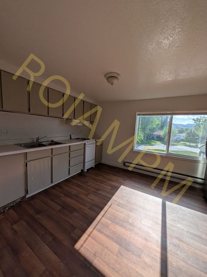 2-Bed 1-Bath Green Leaf Apartments - Photo 6 of 14