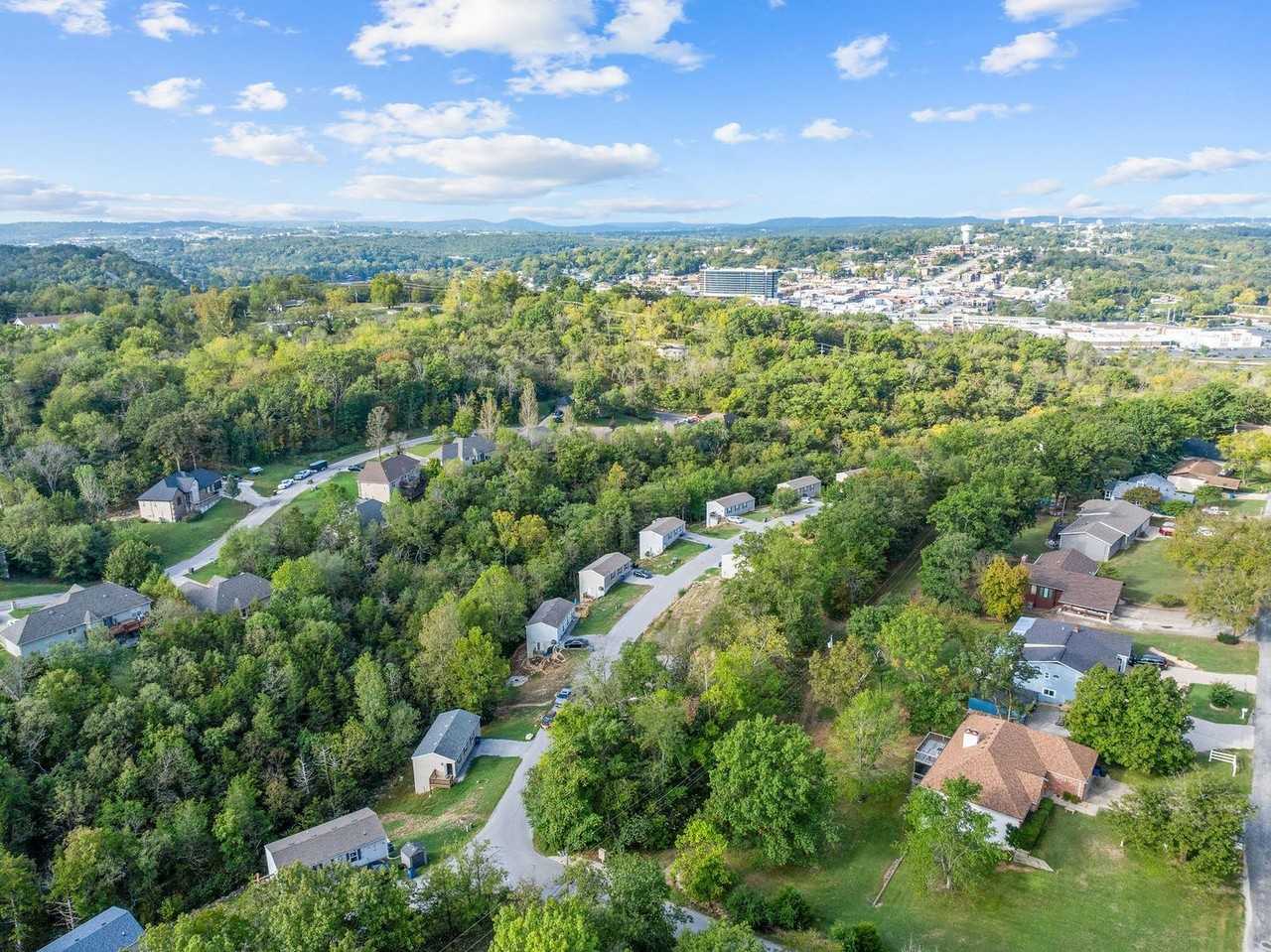 191 Woodbridge Estates Dr - Photo 3 of 37