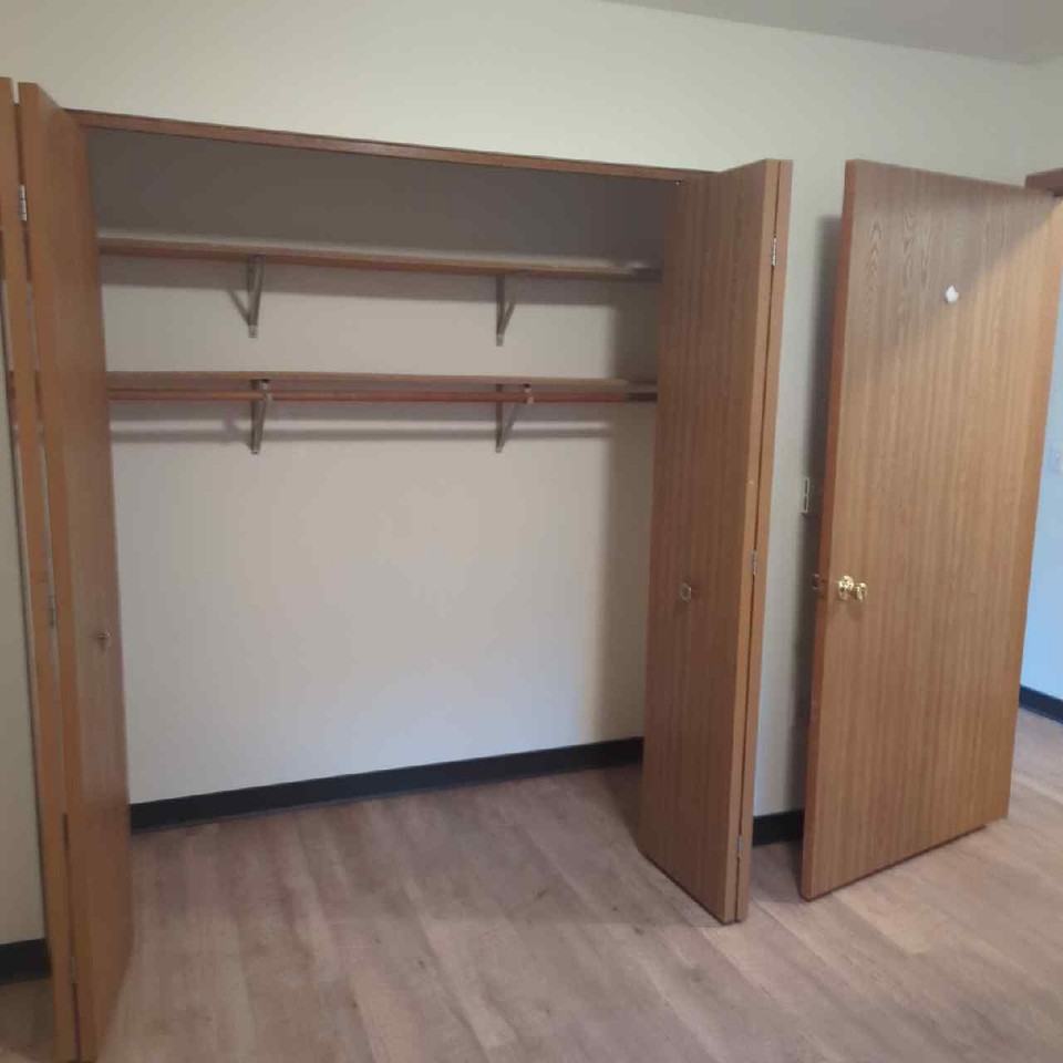 406 North Barkman Street - Photo 2 of 14