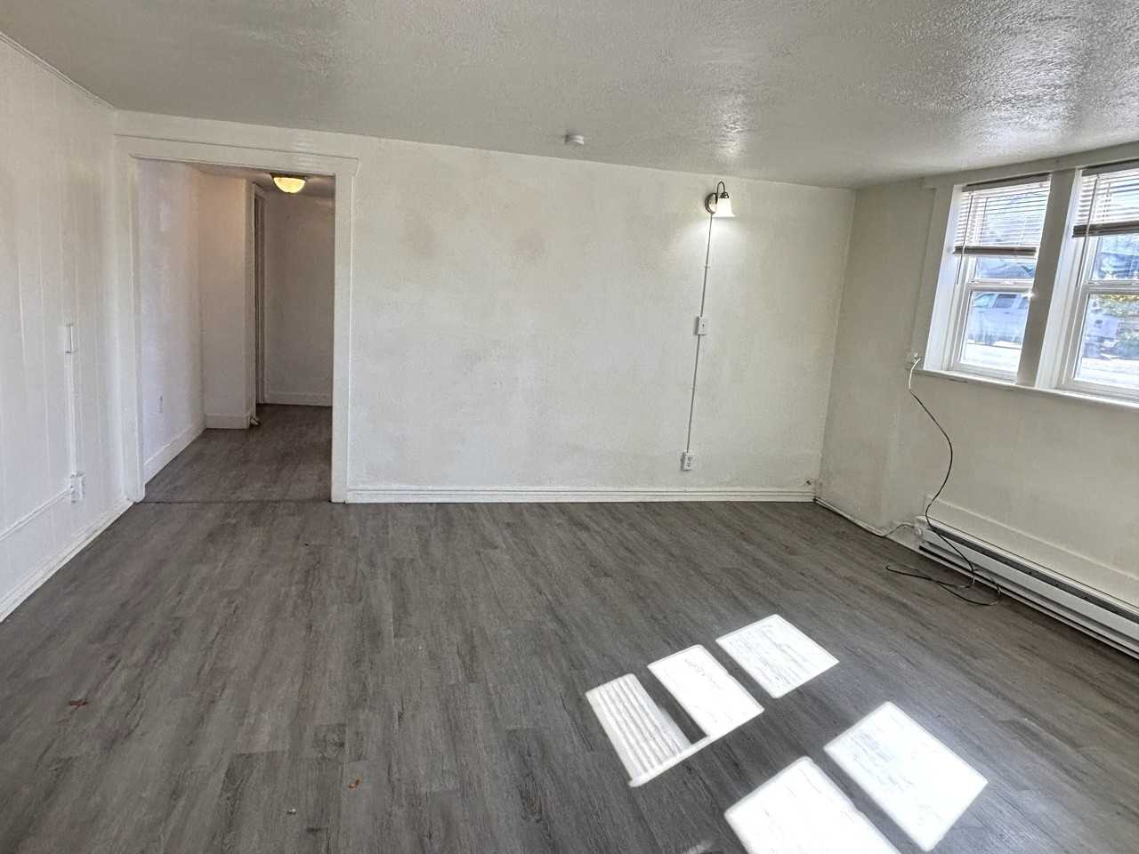 ID - 803 E Clark Street - AS - Photo 5 of 15