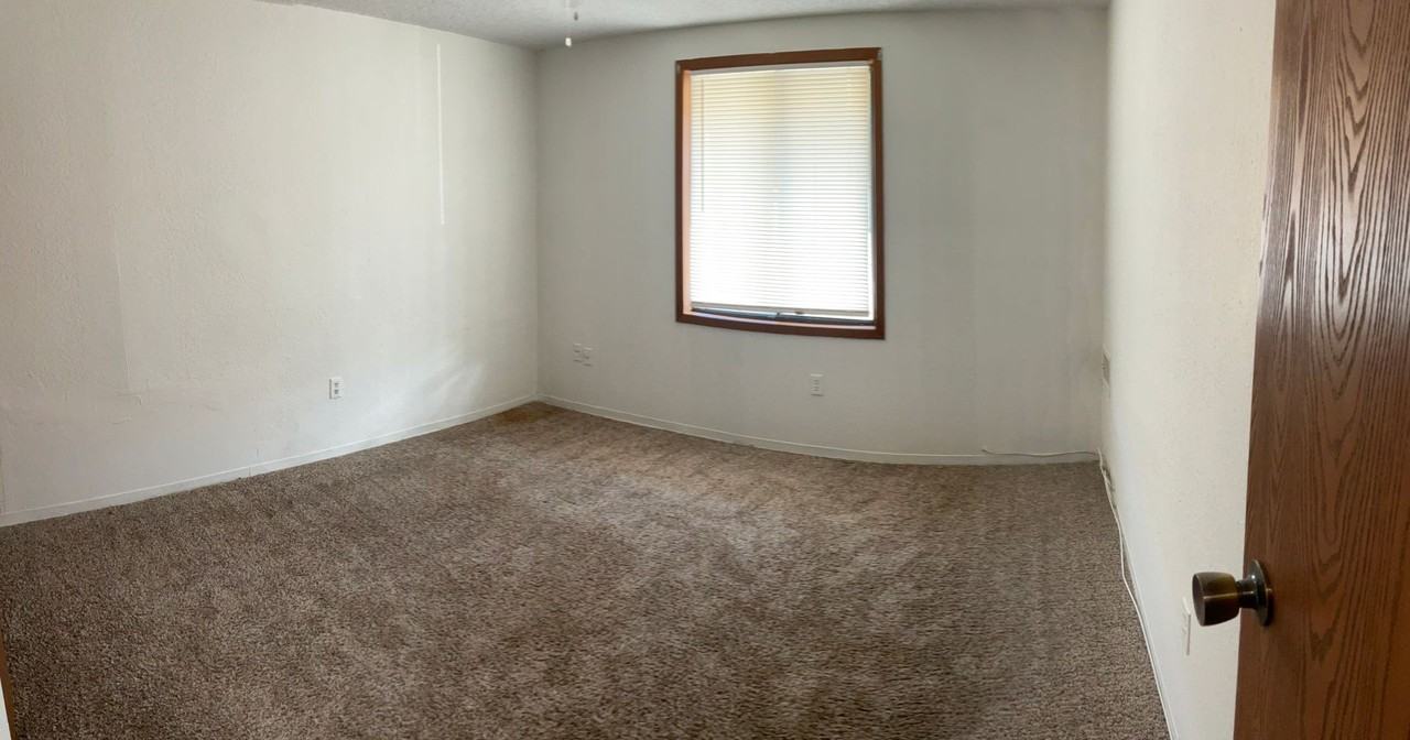 10023 South Nob Hill Circle - Photo 6 of 13