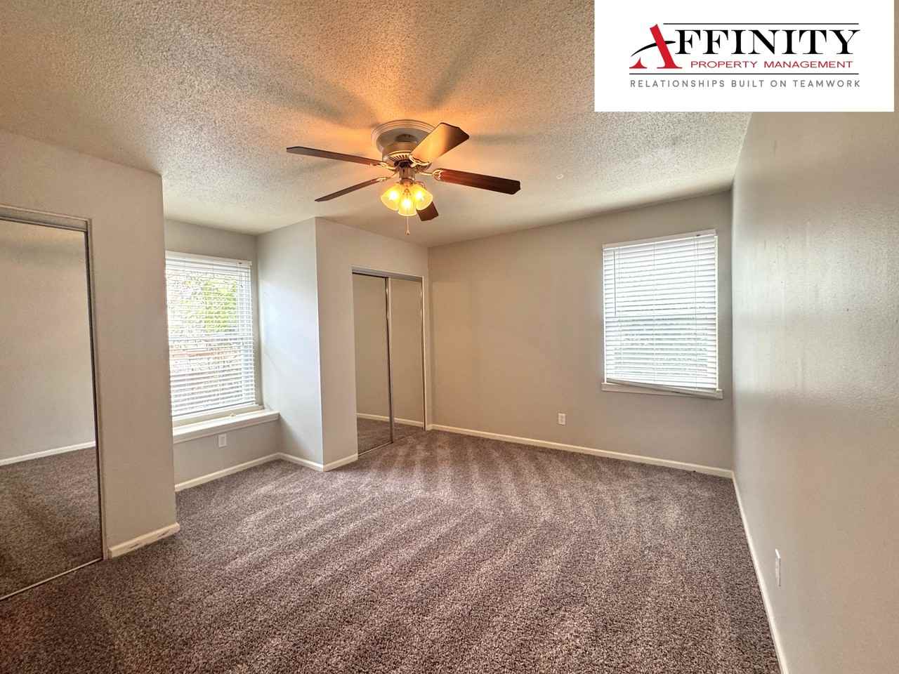 4505/4507 Jarboe St - Photo 4 of 18