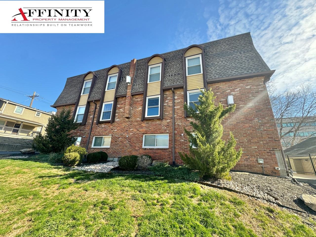 4505/4507 Jarboe St - Photo 7 of 18