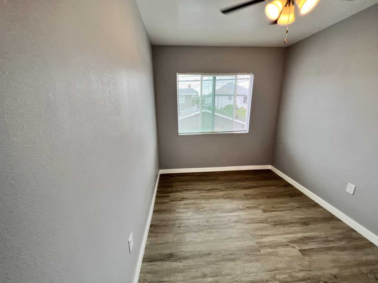 1570 Elm Avenue #B - Photo 3 of 5