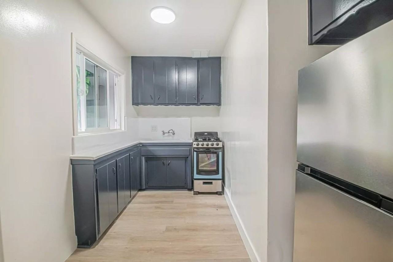 Catalina Apartments - Photo 3 of 17