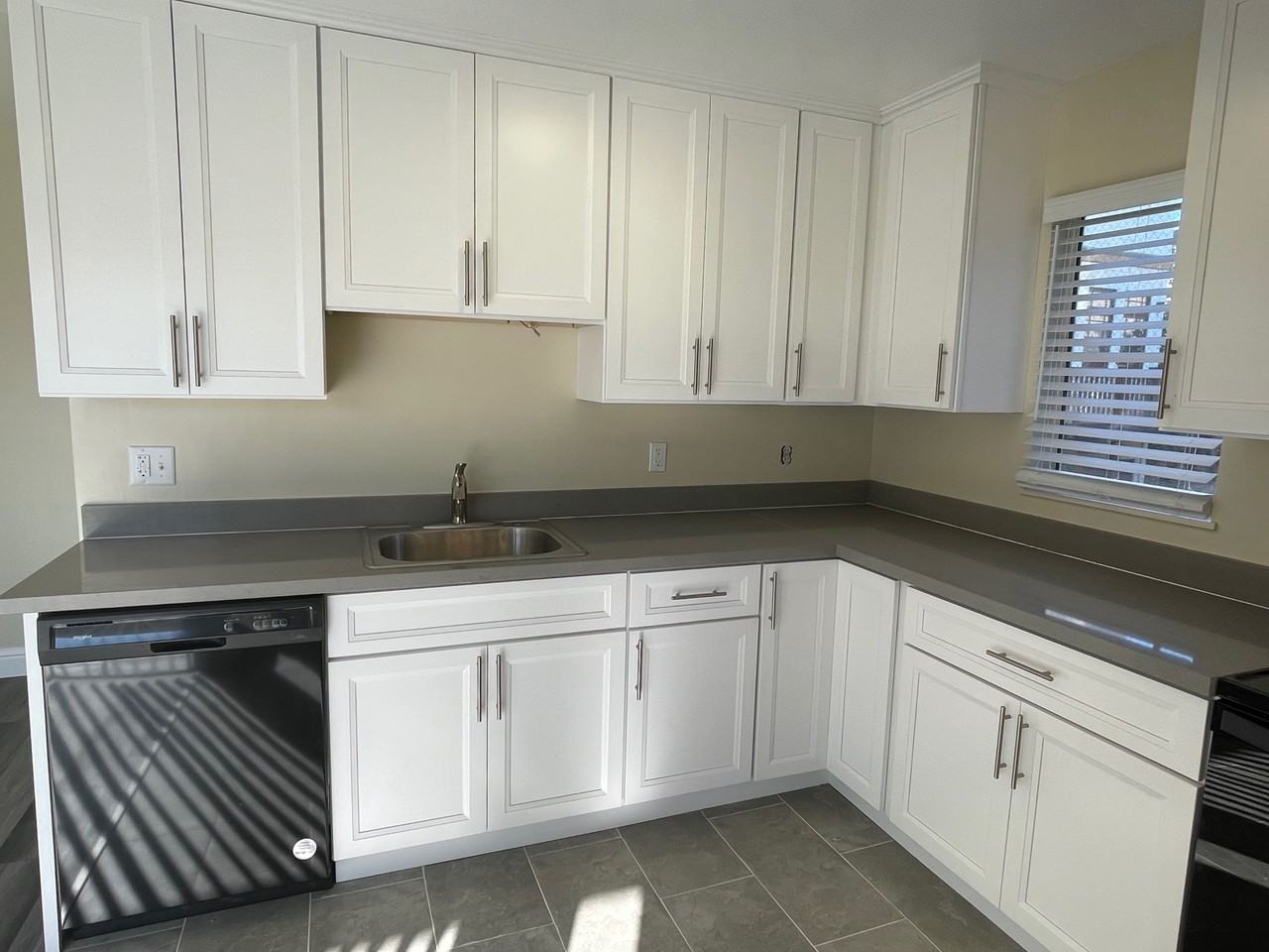 2114 Parker Street - Photo 7 of 50