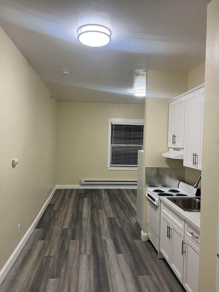 2070 University Avenue - Photo 6 of 16