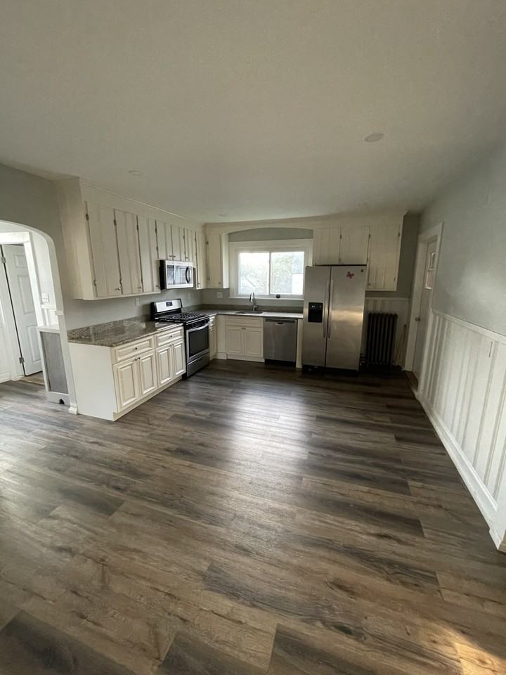 Myrtle St #2 - Photo 2 of 10