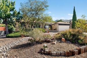 featured image of 1008 Matia Ct Ne