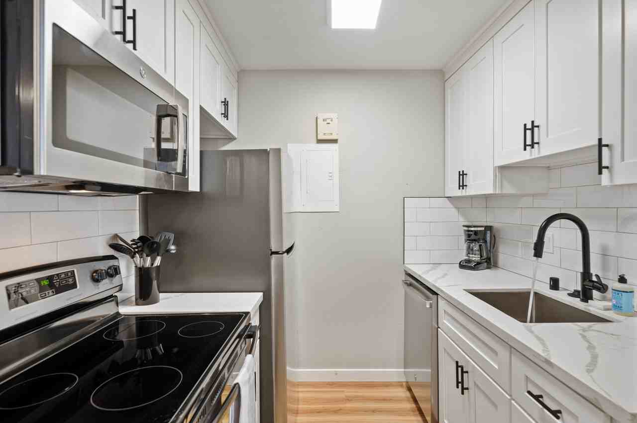 Belcourt Apartments - Photo 4 of 8