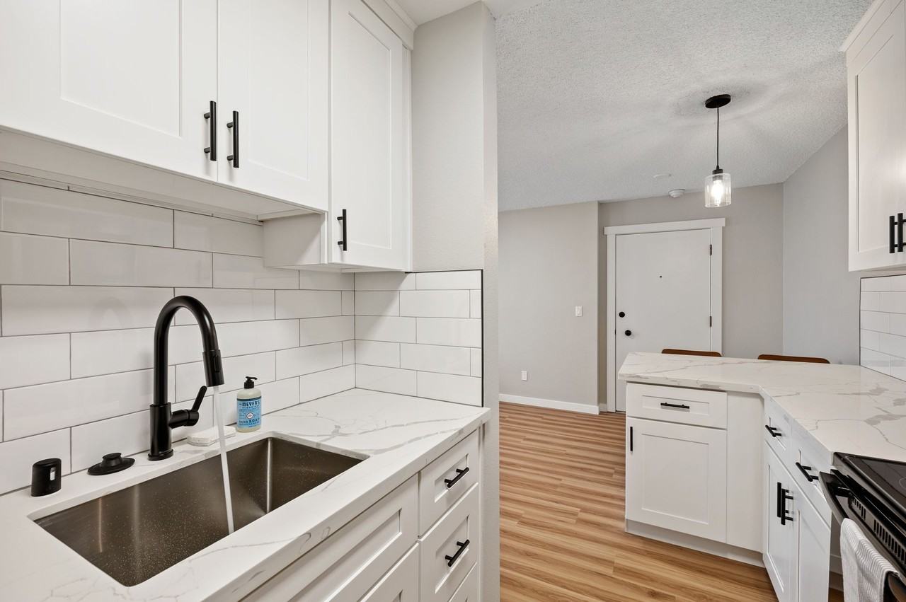 Belcourt Apartments - Photo 5 of 8