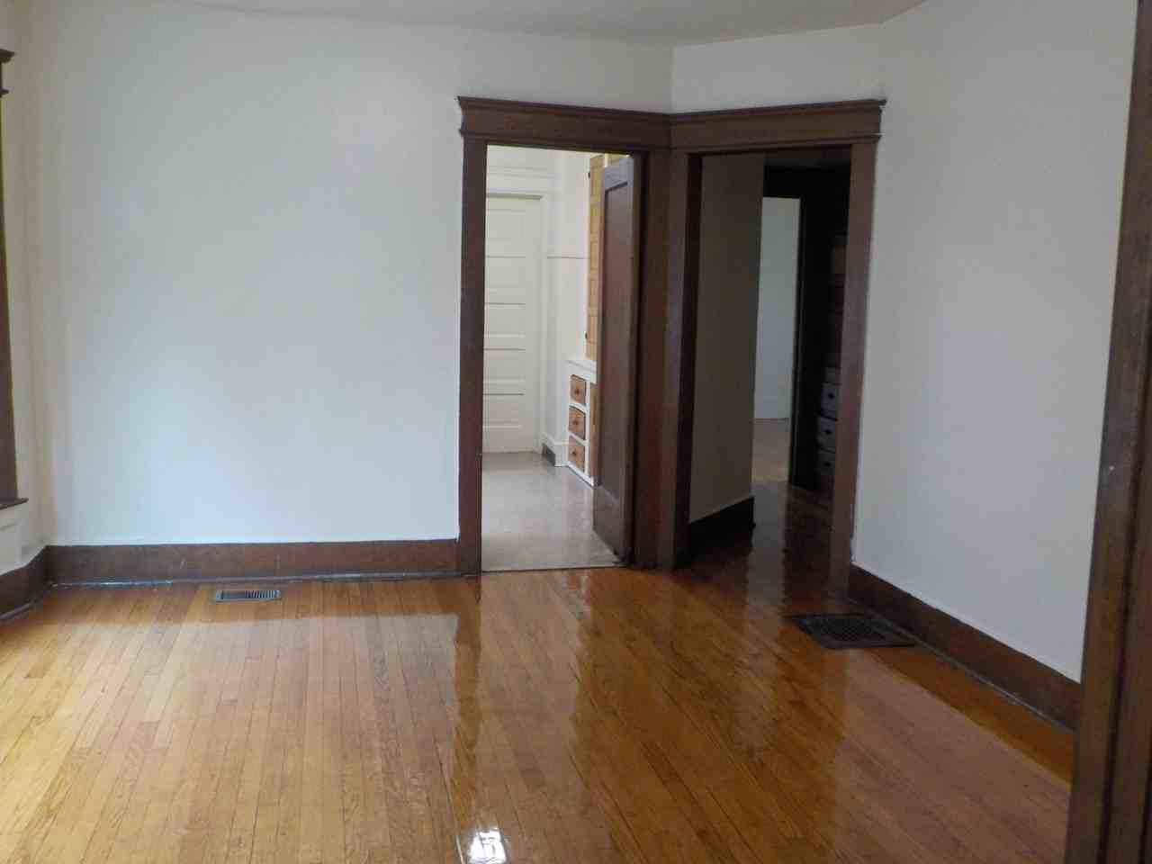 969 Lancaster Avenue - Photo 4 of 18