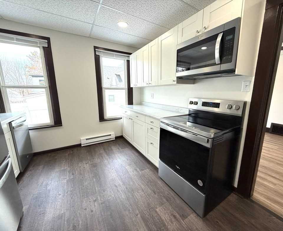 752 Mcsorley St - Photo 2 of 19