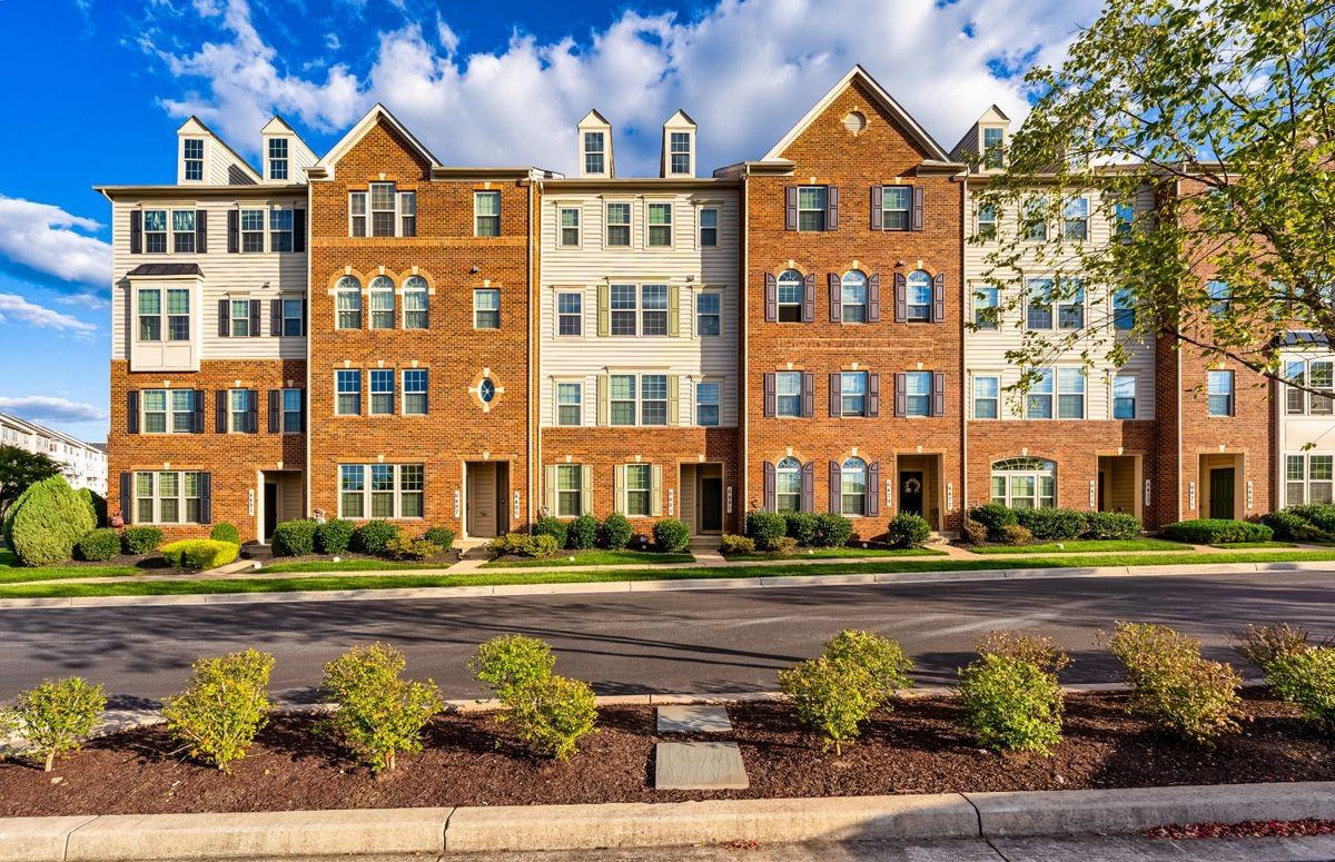 6481 Jack Linton Dr S - Photo 2 of 48