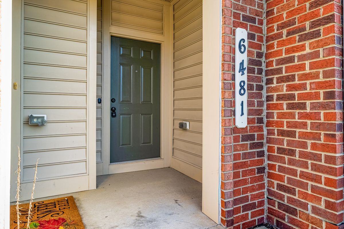 6481 Jack Linton Dr S - Photo 3 of 48