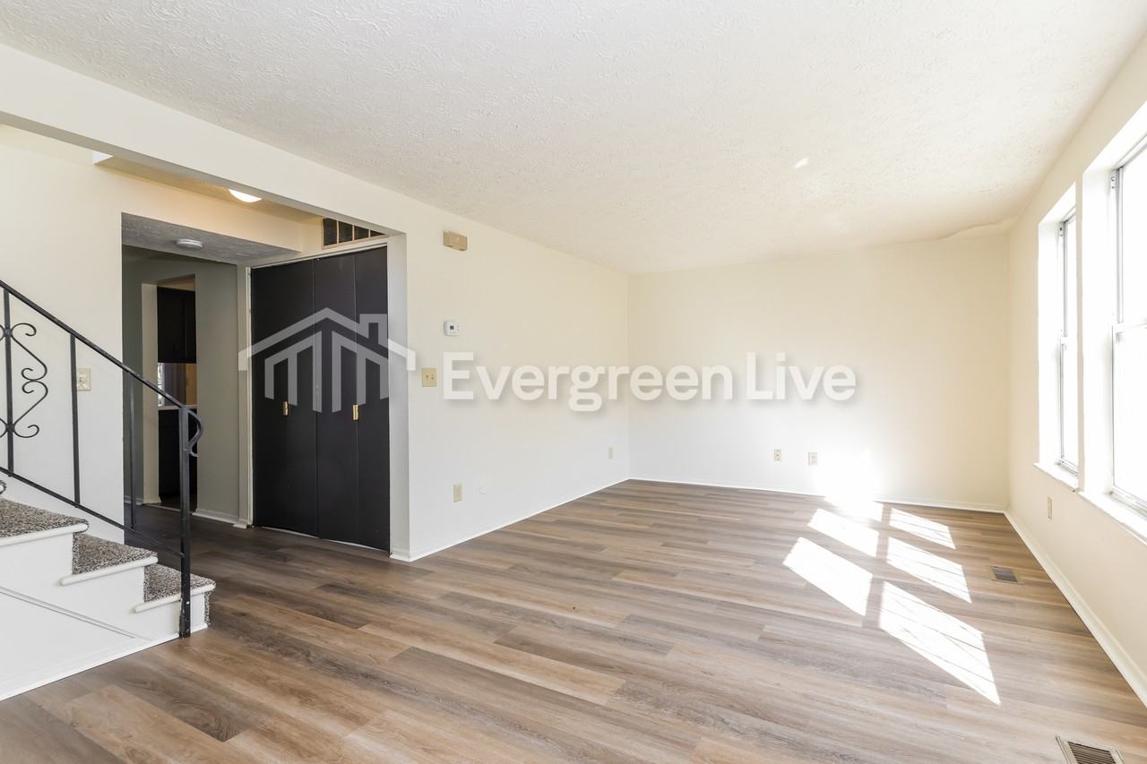 7765 Mount Hood - Photo 3 of 15