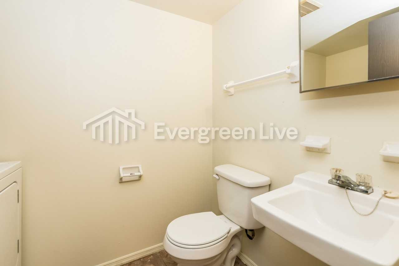 8027 Mount Hood - Photo 6 of 17