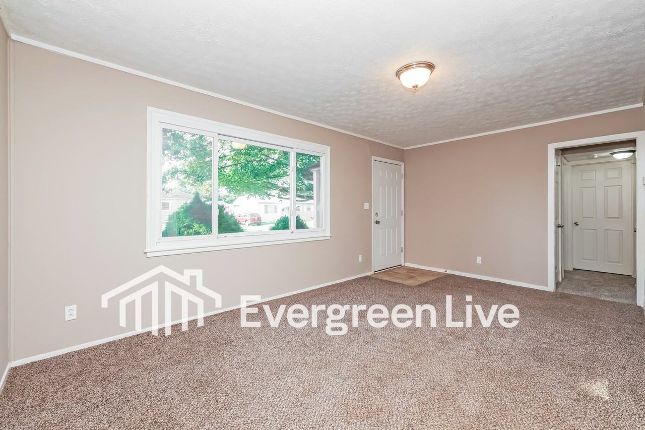 5255 Ferngrove Dr - Photo 6 of 16