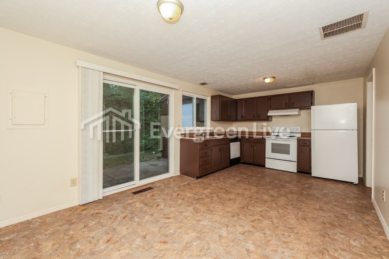 7757 Mount Hood - Photo 3 of 16