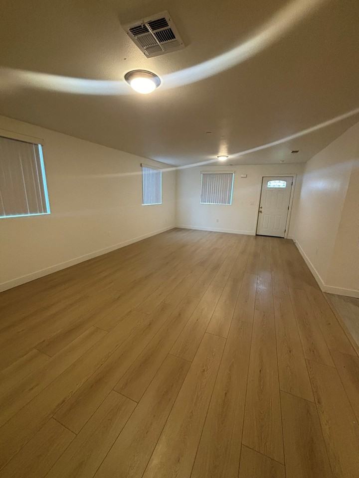 438 West 71st Street - Photo 3 of 21