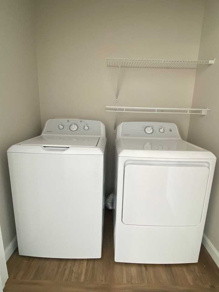 The Residences at Lincoln Park - Photo 4 of 8