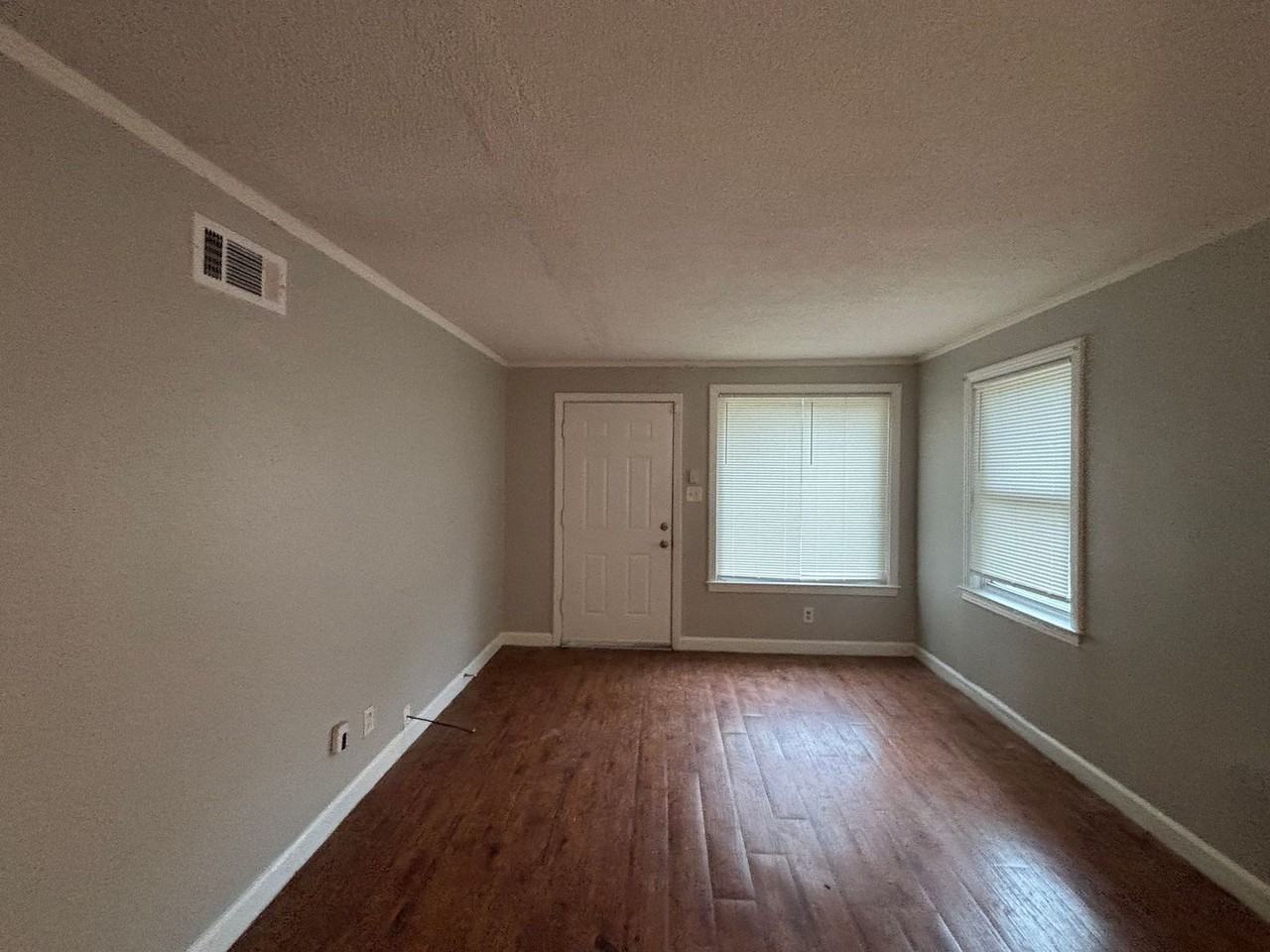 3159 Saint Charles Dr - Photo 2 of 9