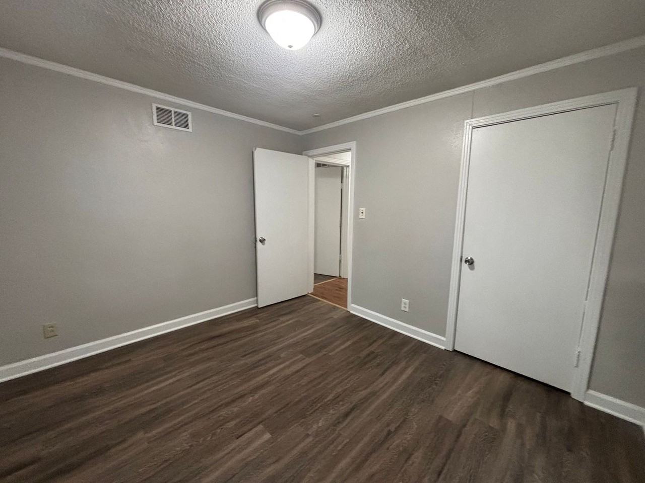 3159 Saint Charles Dr - Photo 6 of 9