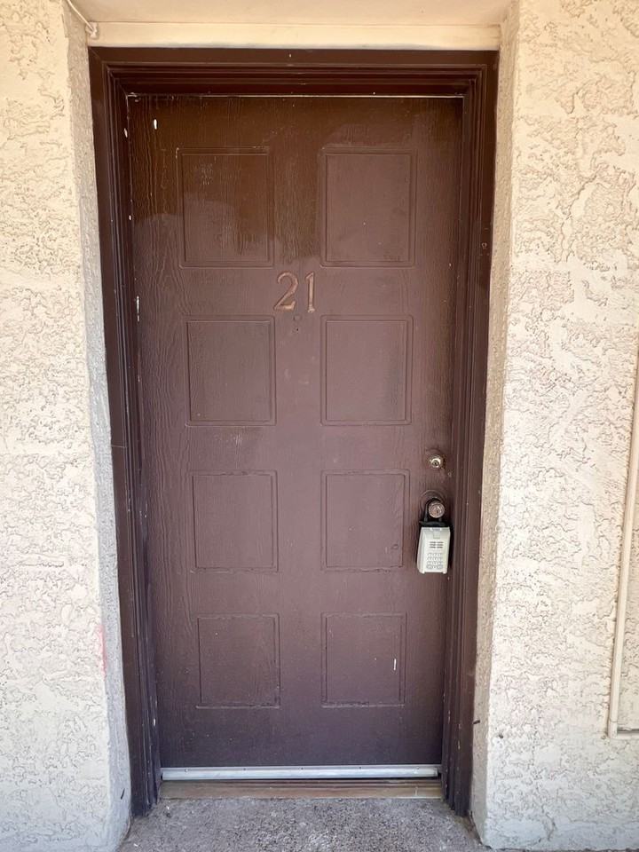 231E/2NDAVENUE - Photo 2 of 20