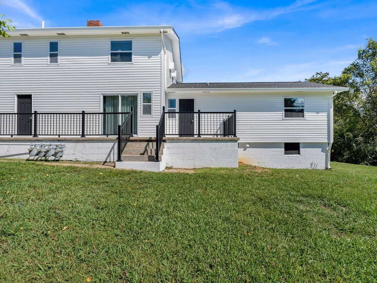 157 Tacoma Rd - Photo 3 of 19