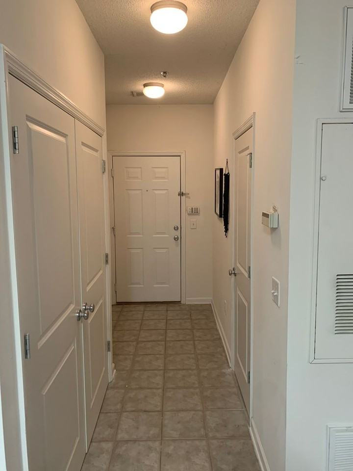 2375 South Lumpkin Street - Photo 4 of 50