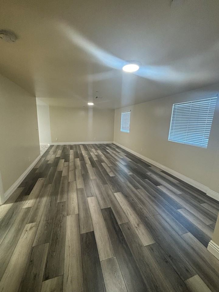 1229 West Gage Avenue - Photo 2 of 20