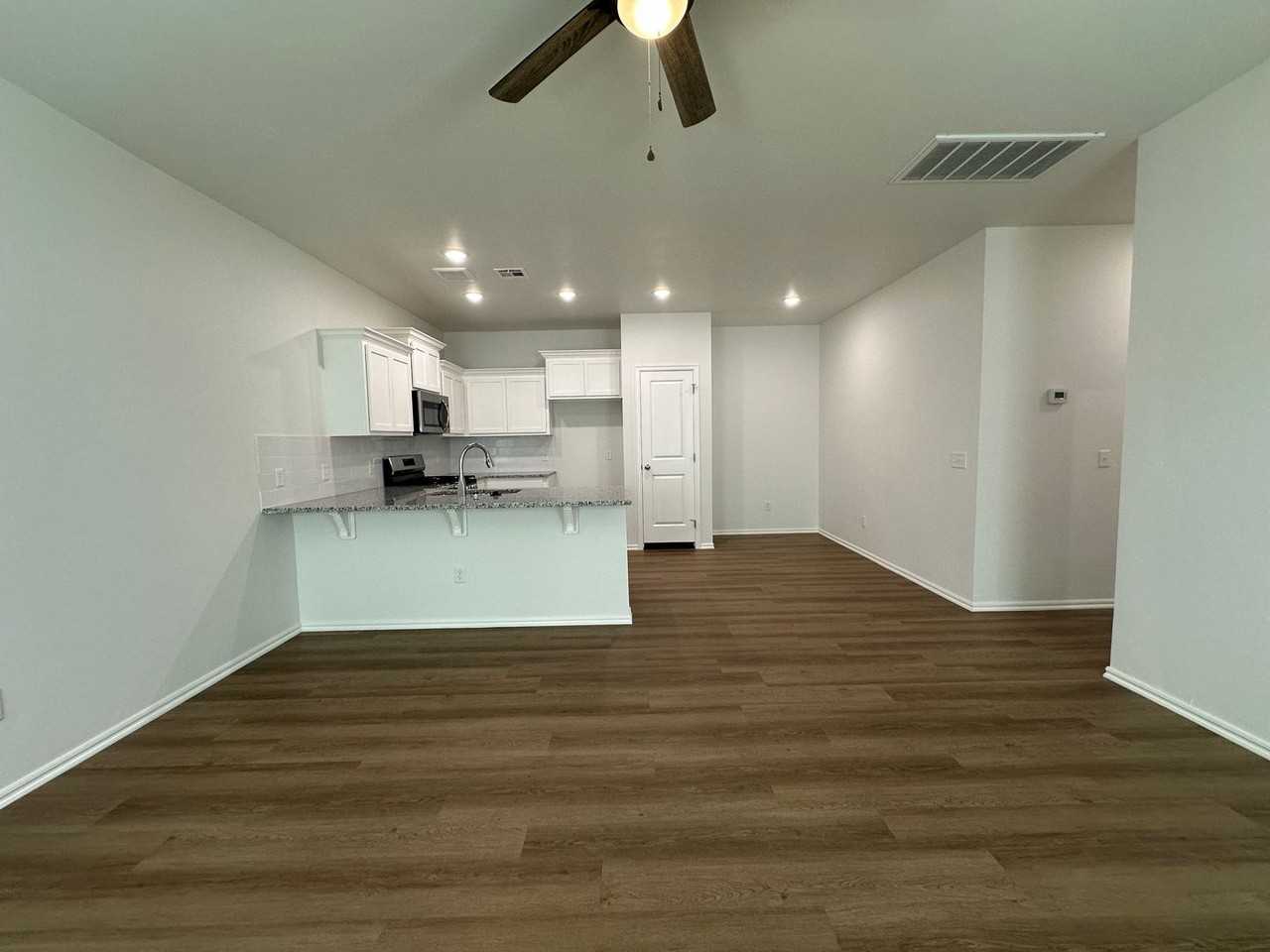 11504 Mackenzie Way - Photo 6 of 33