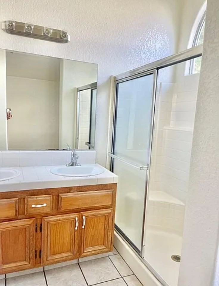 5012 Greenville Ct - Photo 4 of 6