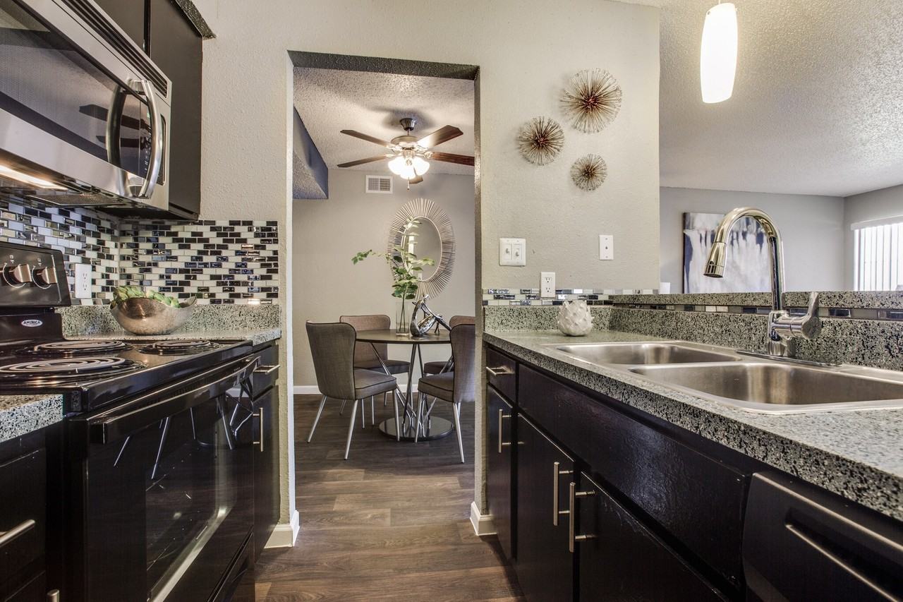 Van Buren Dr & Lincoln Dr #116 - Photo 3 of 27