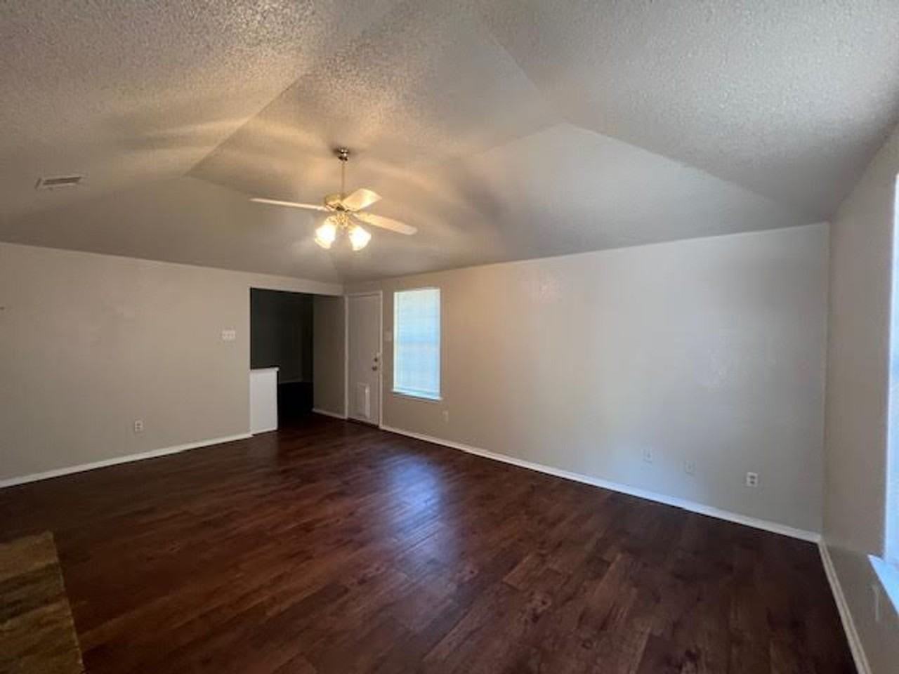 2205 Kirby Lee Street - Photo 2 of 22