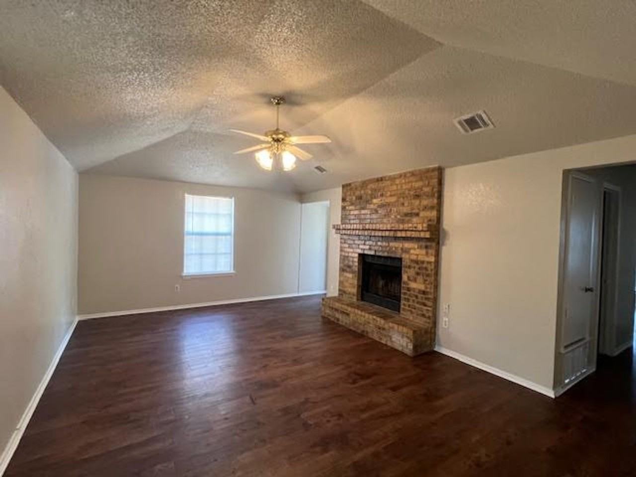 2205 Kirby Lee Street - Photo 3 of 22