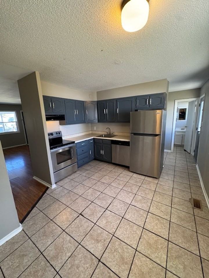 6335 Bittersweet Drive - Photo 5 of 10