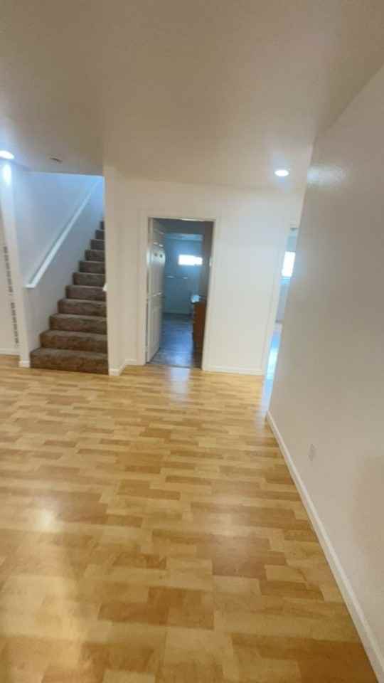 1002 Ne 8th St - Photo 5 of 17