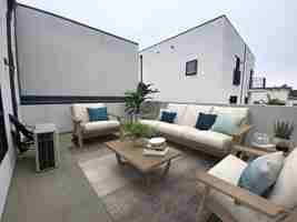 featured image of 2961 E St #04