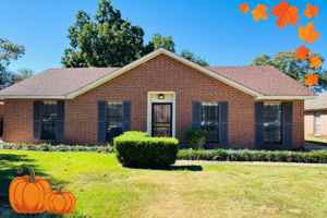 featured image of 728 E Gardendale Dr