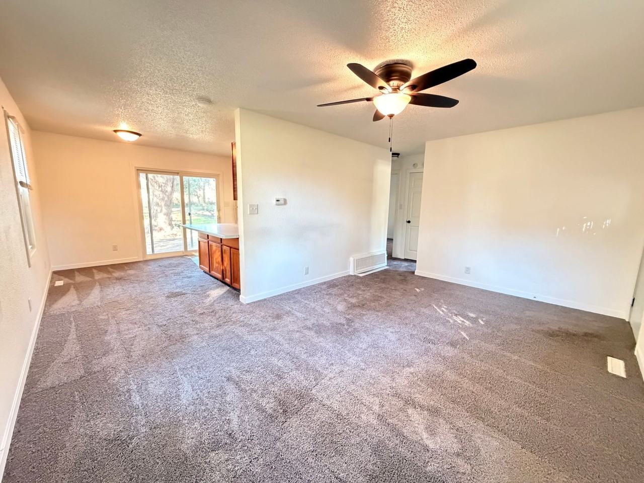 616 Riverside St Nw - Photo 2 of 8