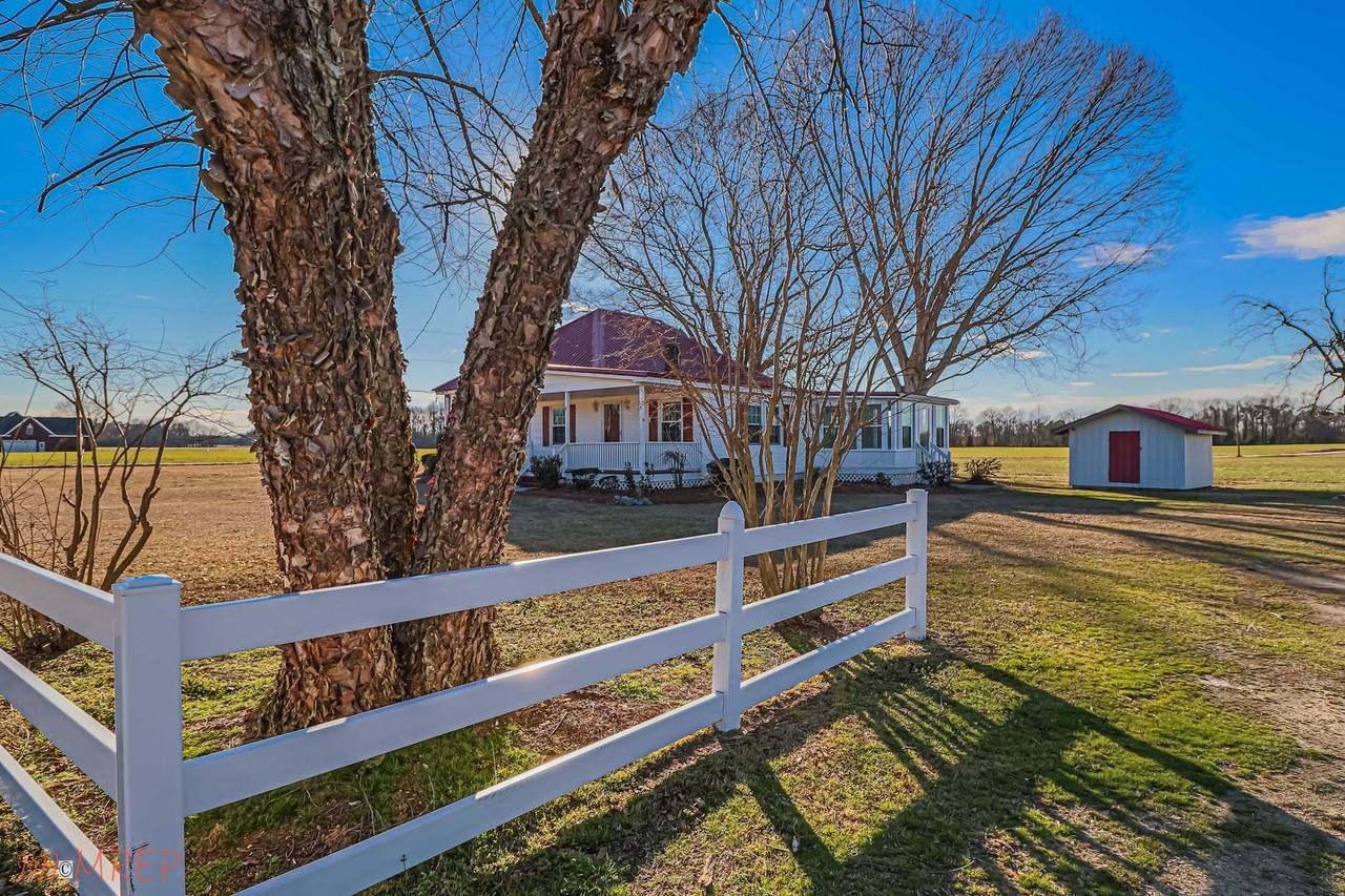 406 Mills Loop Road - Photo 2 of 50