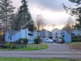 featured image of 2211 2211 & 2213 SE Sedgwick Rd