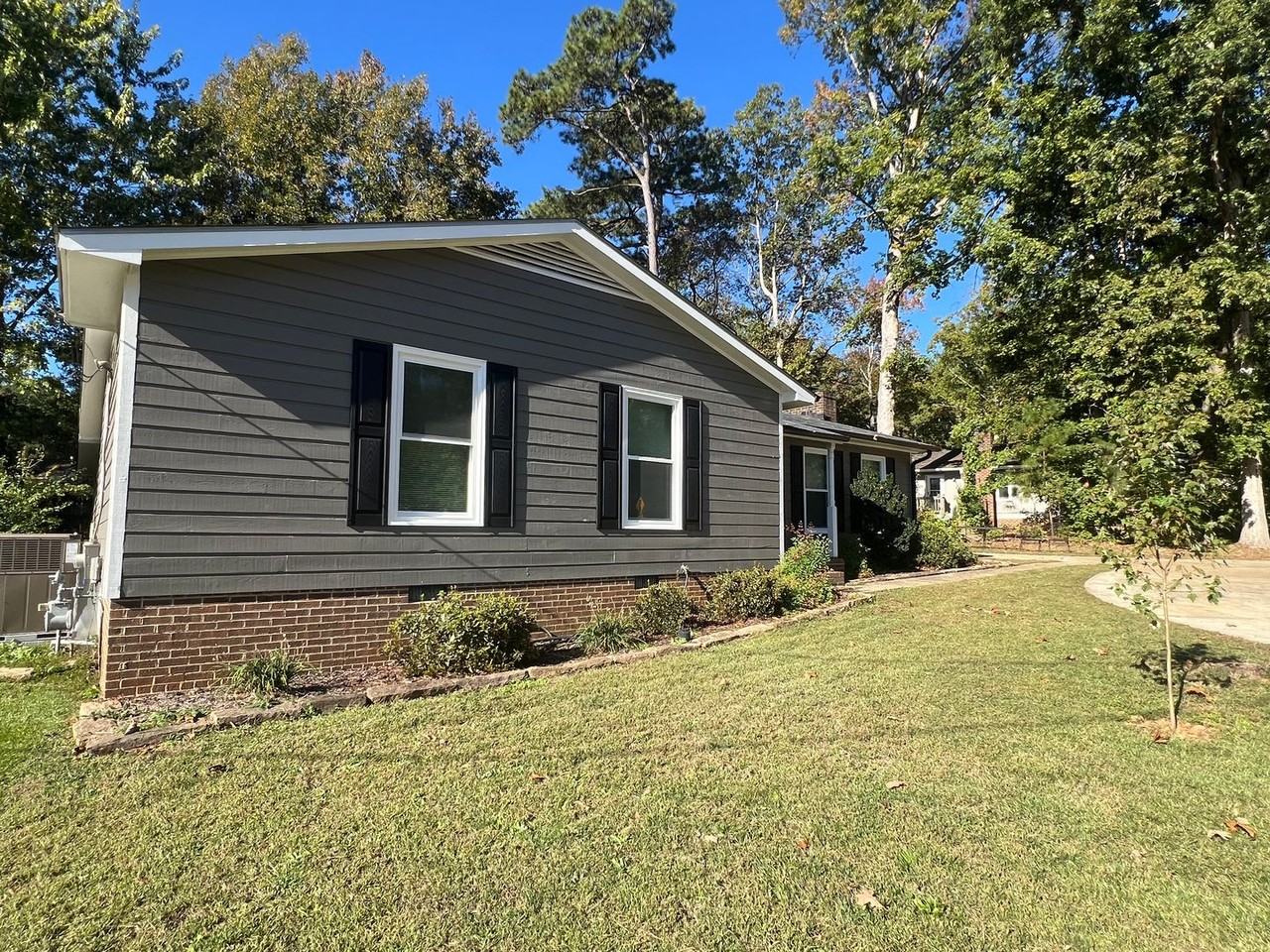 909 Southwest Maynard Road - Photo 3 of 34